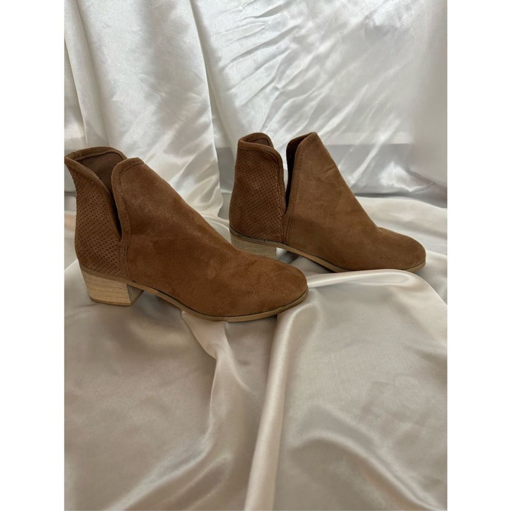 ☔️  Seven Booties - Picture 4 of 8